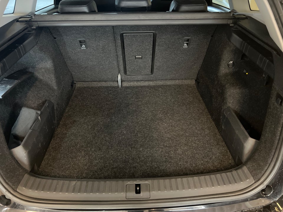 Skoda Enyaq 80 iV Loft 5d