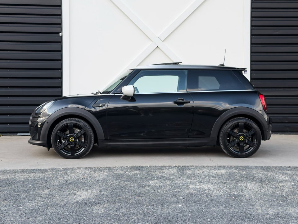 MINI Cooper SE Classic Trim 3d