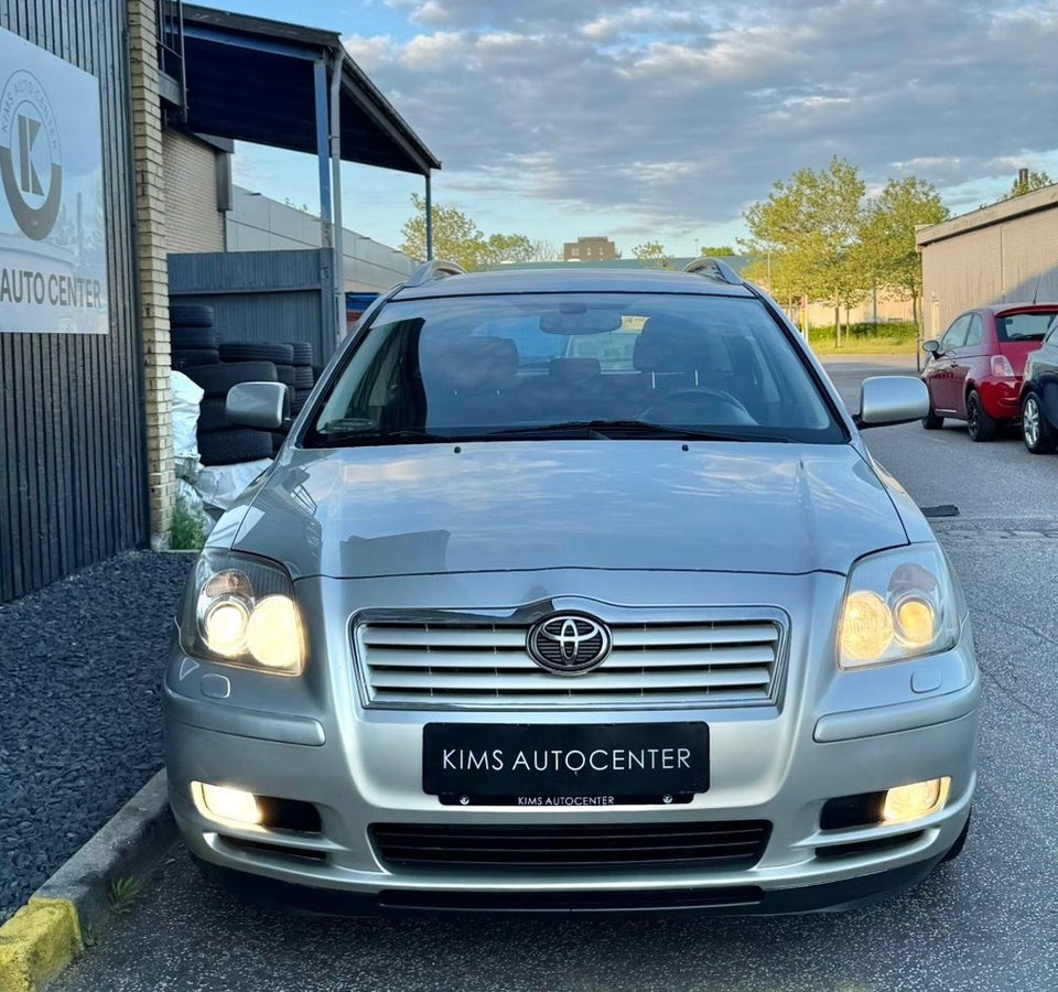 Toyota Avensis 1,8 VVT-i Terra stc. 5d