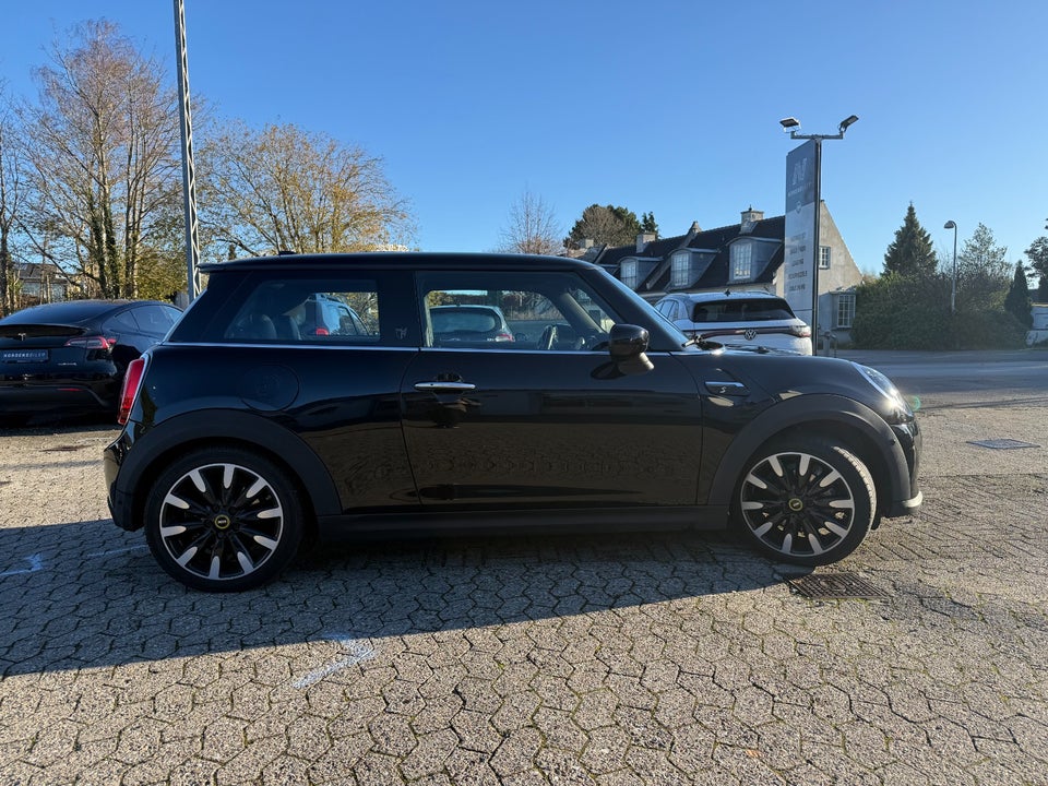 MINI Cooper SE Yours Trim 3d