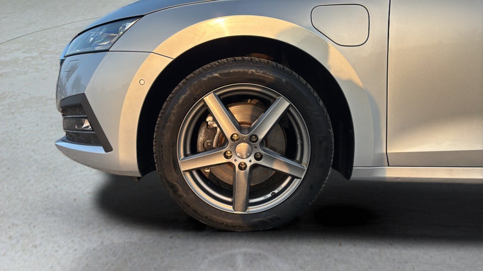 Skoda Octavia 1,4 TSi iV Plus Combi DSG 5d