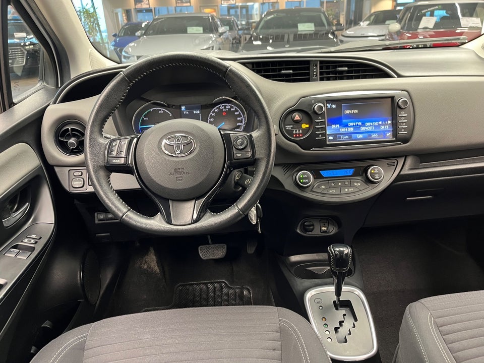 Toyota Yaris 1,5 Hybrid H3 Y20 e-CVT 5d