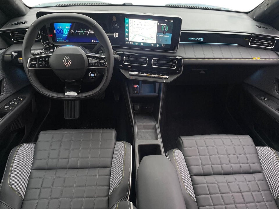 Renault 4 E-Tech 52 Iconic 5d
