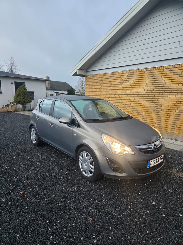 Opel Corsa 1,4 16V Cosmo 5d