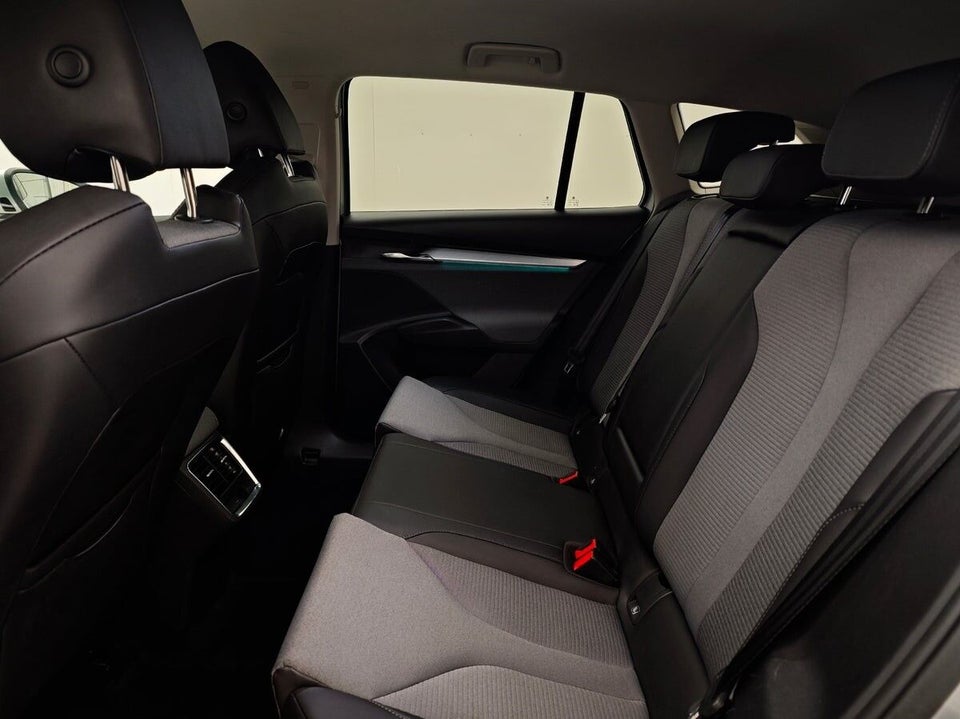 Skoda Enyaq 80 iV Plus 5d