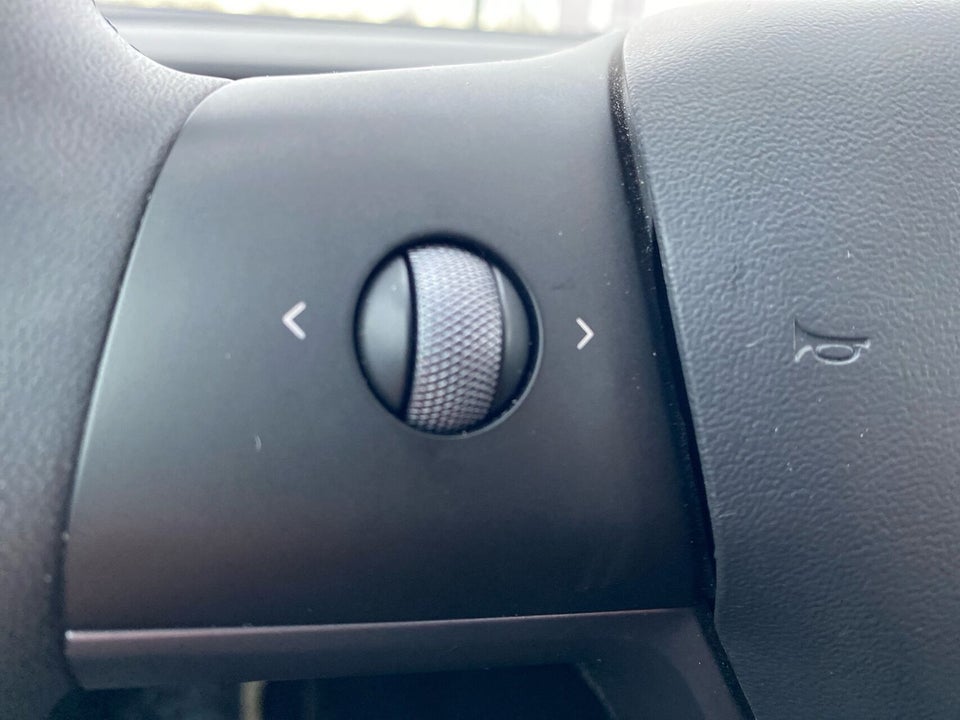 Tesla Model 3 Long Range AWD 4d