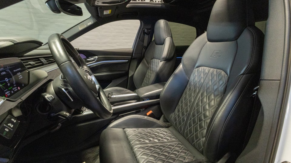 Audi e-tron 55 S-line Sportback quattro 5d