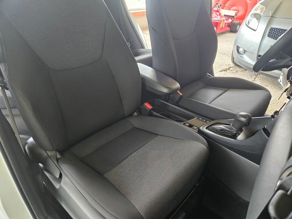 Toyota Yaris 1,5 Hybrid H1 e-CVT 5d