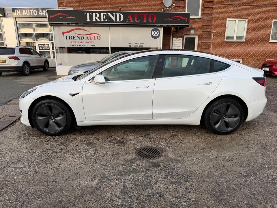 Tesla Model 3 Standard Range+ RWD 4d