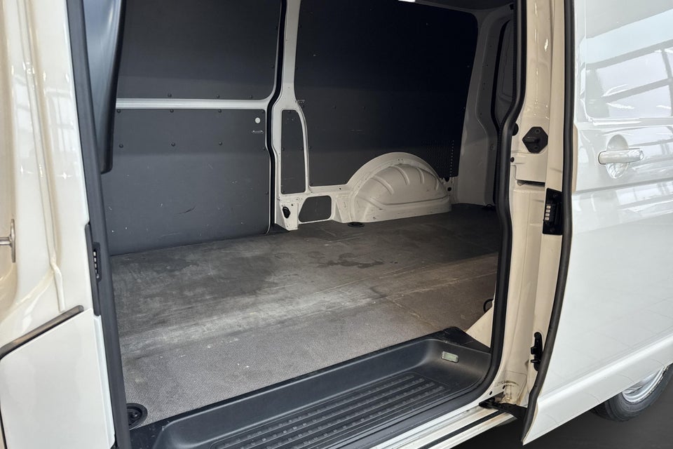 VW Transporter 2,0 TDi 199 Kassevogn DSG lang
