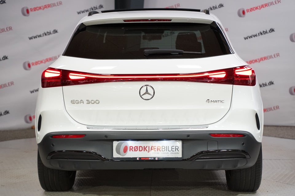 Mercedes EQA300 AMG Line 4Matic 5d