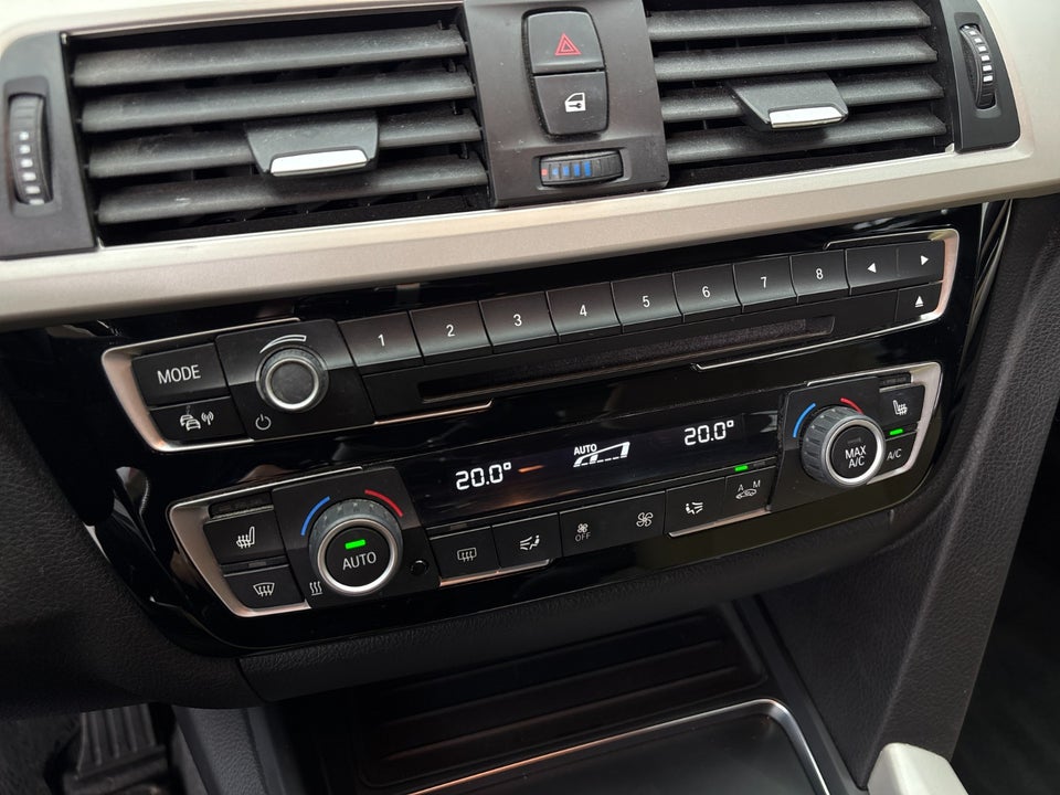 BMW 320d 2,0 Touring Luxury Line aut. 5d