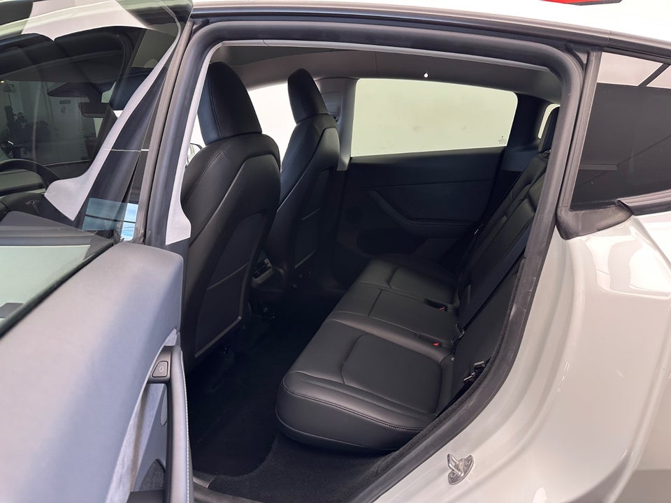 Tesla Model Y Long Range AWD 5d