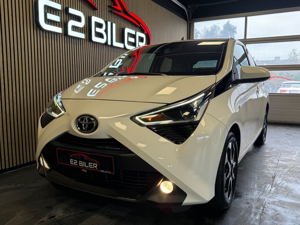 Toyota Aygo 1,0 VVT-i x-press 5d