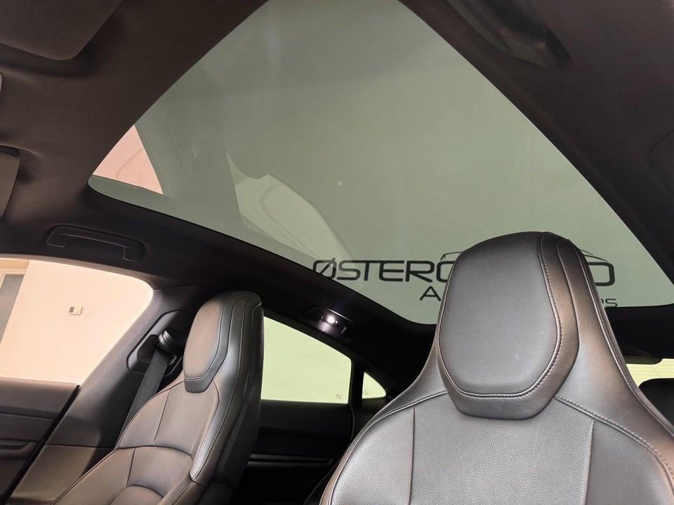 Porsche Taycan Performance+ 4d