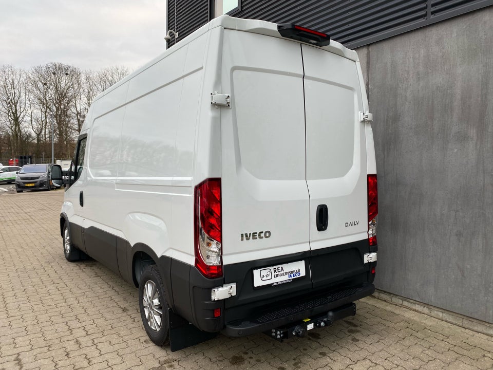 Iveco Daily 3,0 35S18 10,8m³ Van AG8