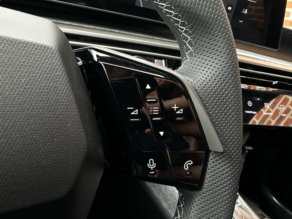 Peugeot e-5008 77 GT Pack 7prs 5d