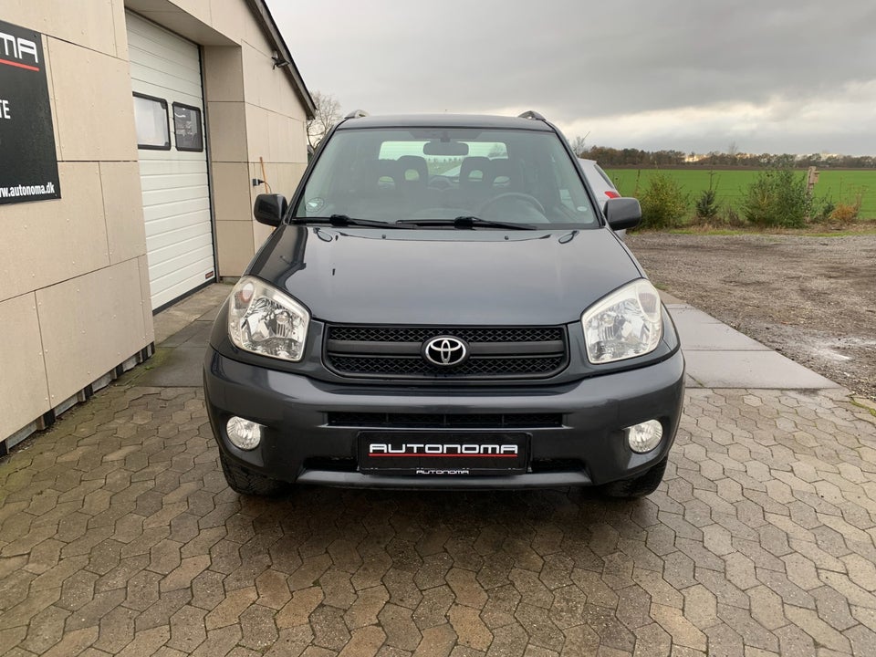 Toyota RAV4 1,8 VVT-i 3d