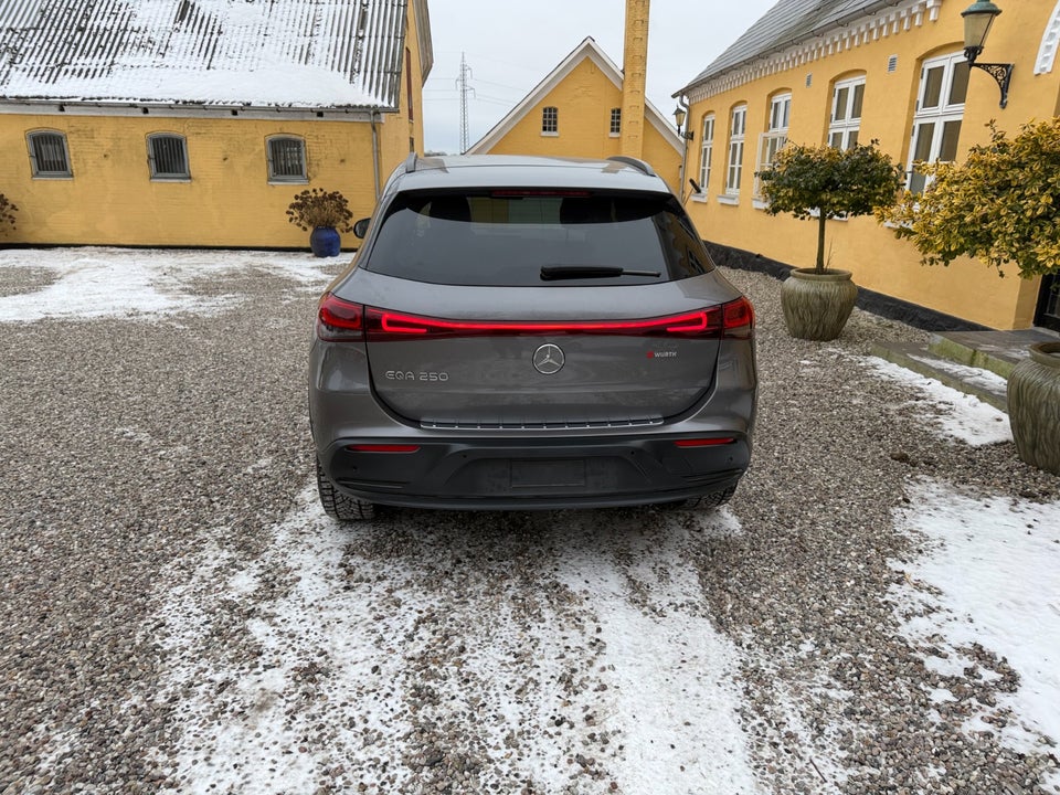 Mercedes EQA250 Progressive 5d