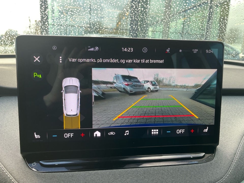 Skoda Enyaq 60 iV Loft 5d