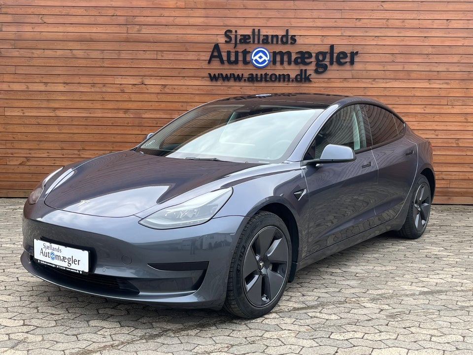 Tesla Model 3 Standard Range+ RWD 4d