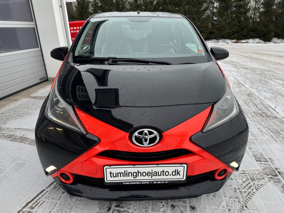 Toyota Aygo 1,0 VVT-i x-play 5d