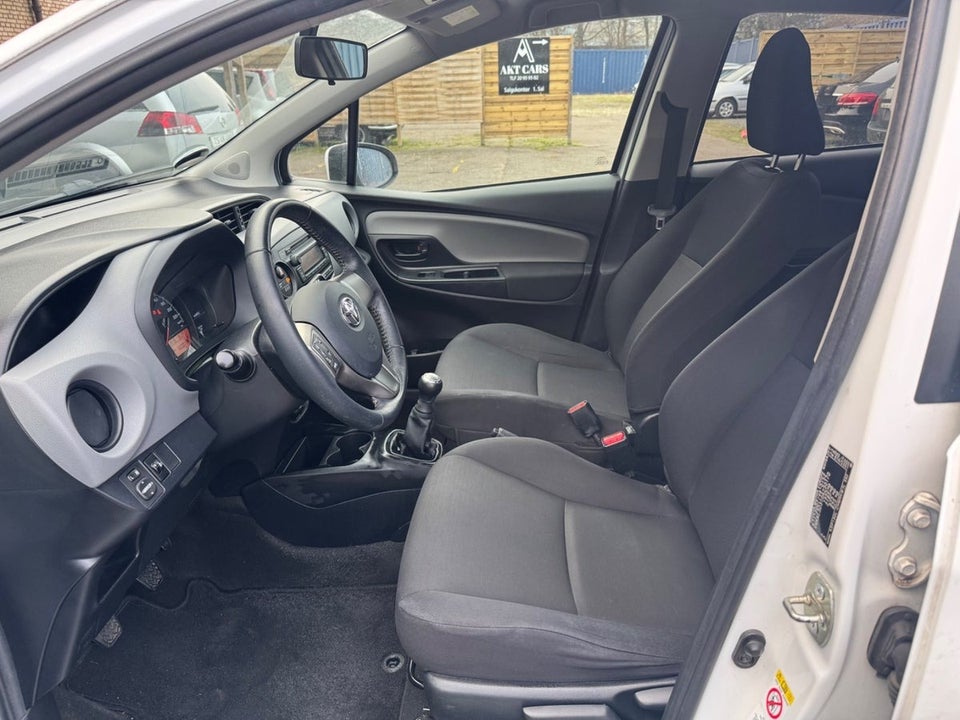 Toyota Yaris 1,0 VVT-i T2 Komfort 5d