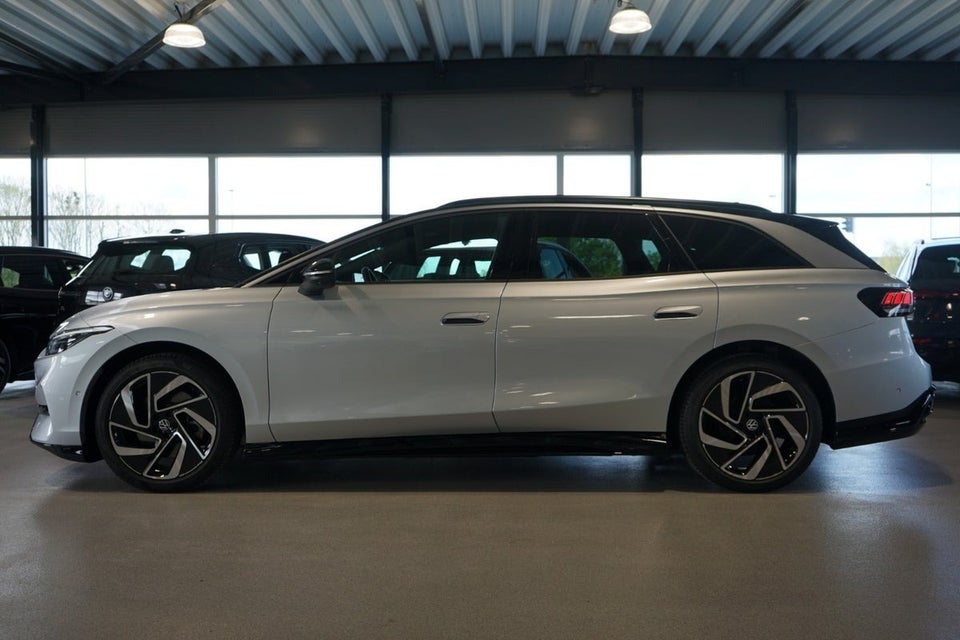 VW ID.7 86 Style S Tourer 5d