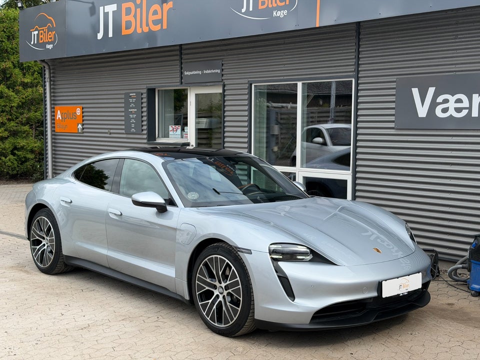 Porsche Taycan 4d