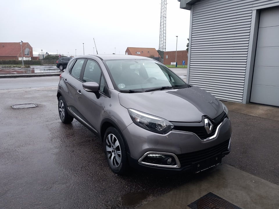 Renault Captur 0,9 TCe 90 Expression 5d