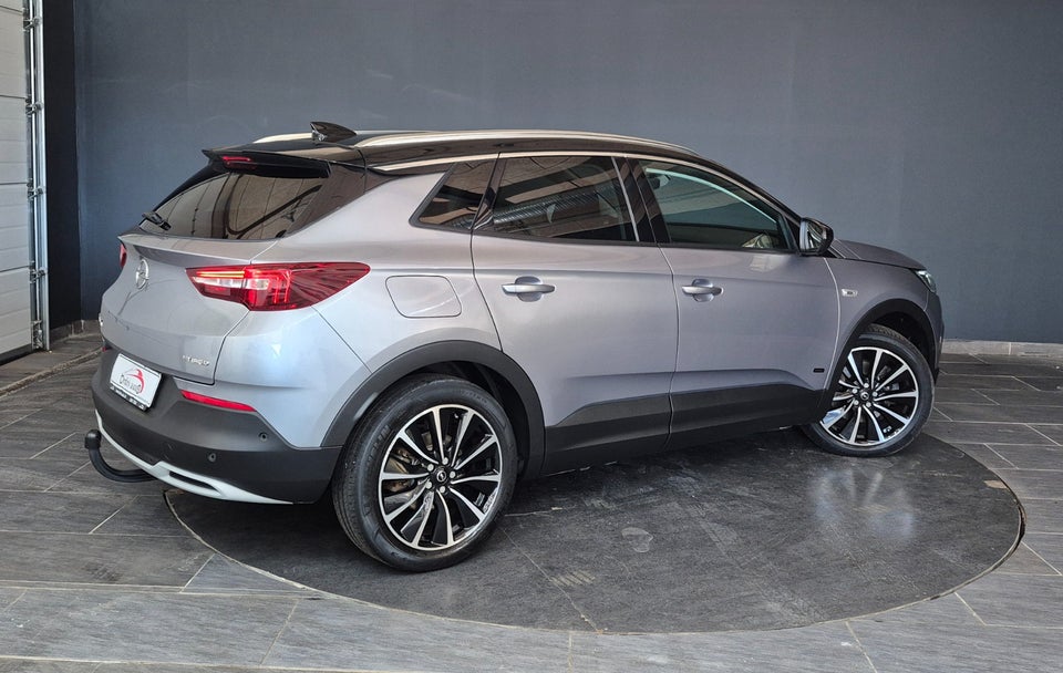 Opel Grandland X 1,6 Hybrid Cosmo Prestige aut. 5d