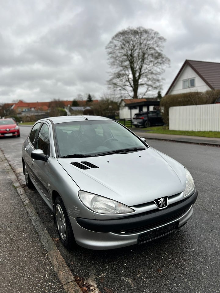 Peugeot 206 1,4 XR aut. 5d