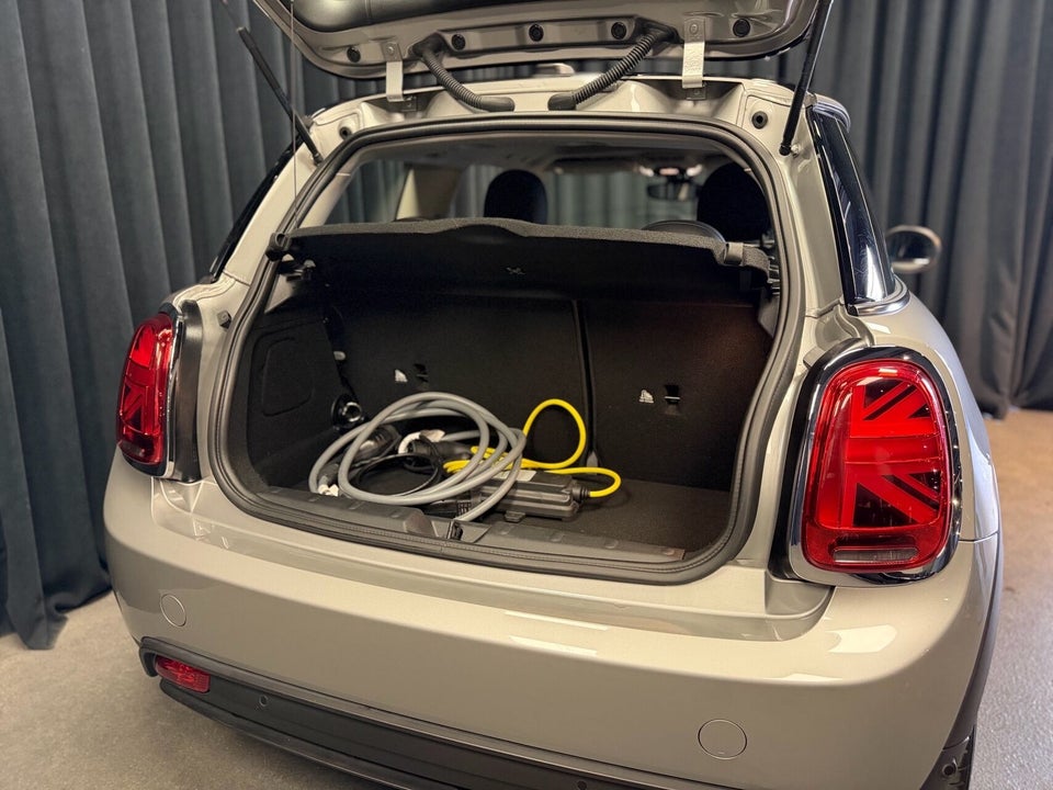 MINI Cooper SE Classic Trim 3d
