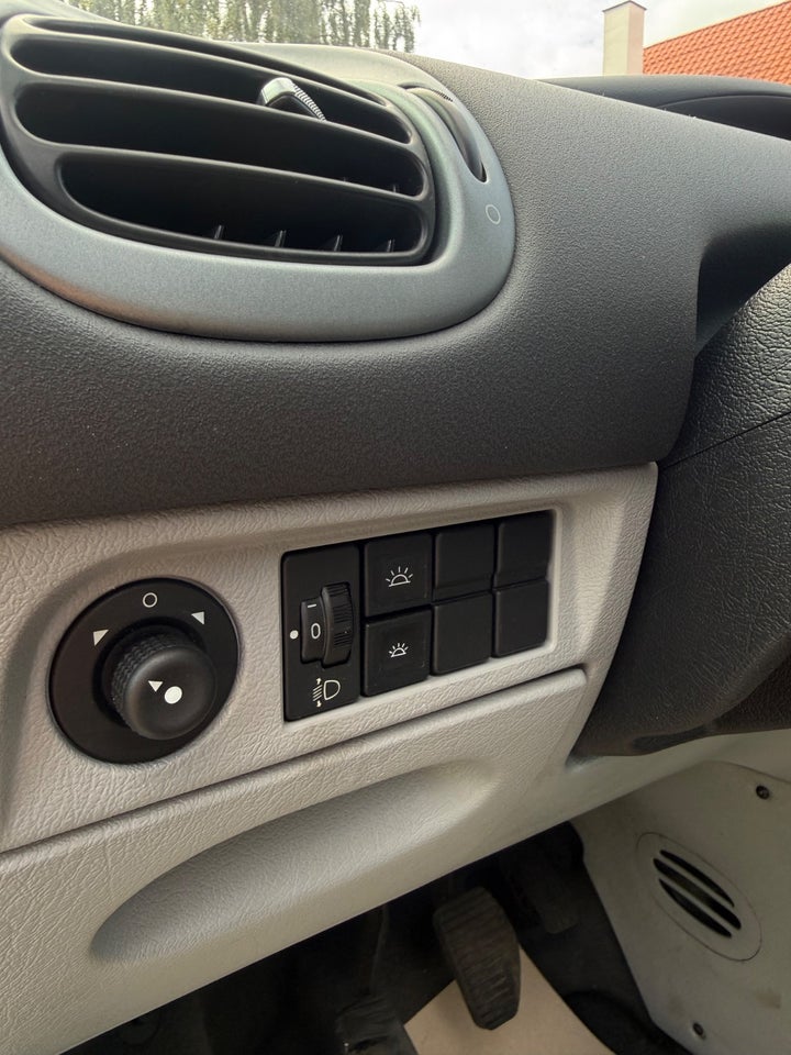 Citroën Xsara Picasso 1,8i 16V Prestige 5d
