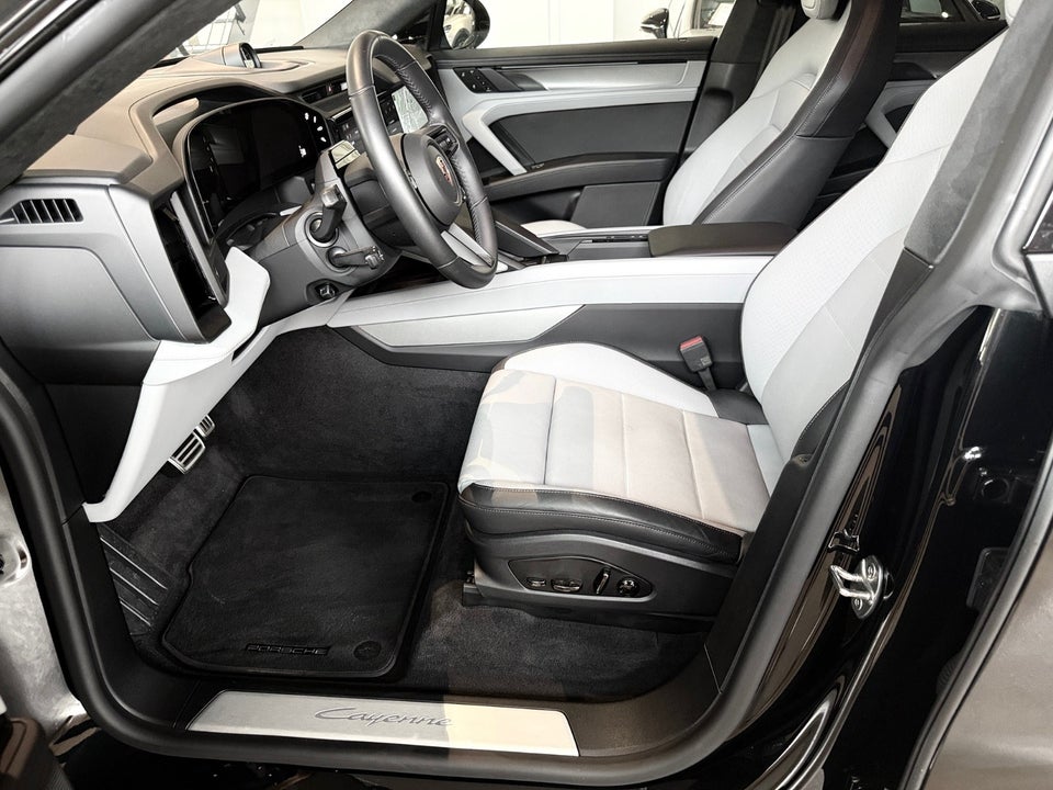 Porsche Cayenne Electric 5d