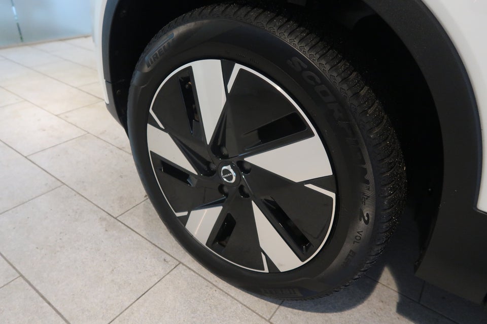 Volvo XC40 ReCharge Twin Plus 5d
