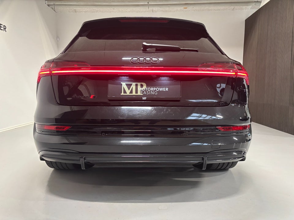 Audi e-tron S quattro 5d