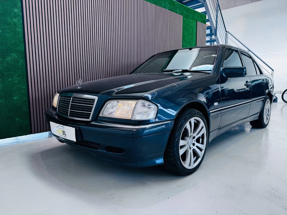 Mercedes C180 1,8 Elegance aut. 4d