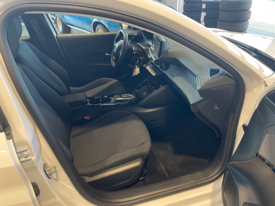 Peugeot e-208 50 Style 5d