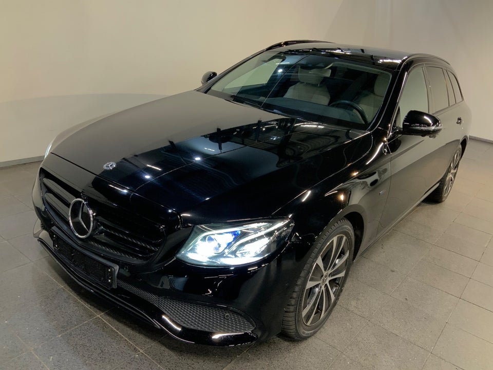 Mercedes E300 de 2,0 Avantgarde stc. aut. 5d