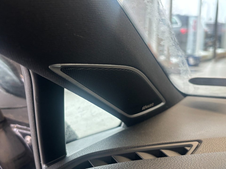 VW Golf VII 1,5 TSi 150 Highline Variant DSG 5d