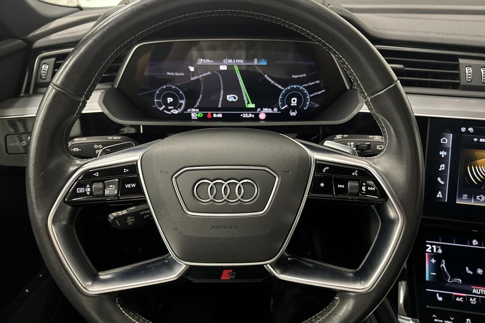 Audi e-tron 55 S-line Prestige quattro 5d