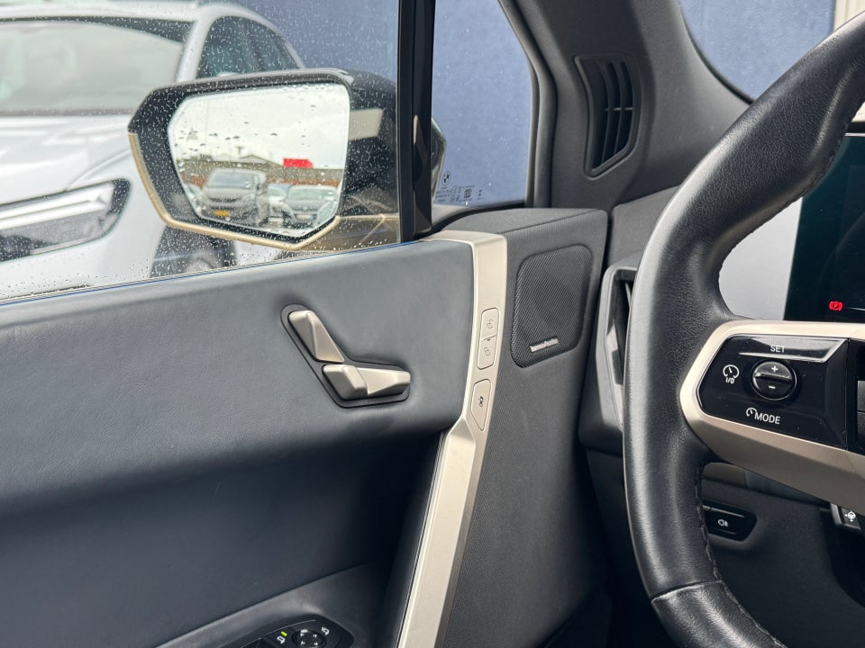 BMW iX xDrive40 Supercharged 5d