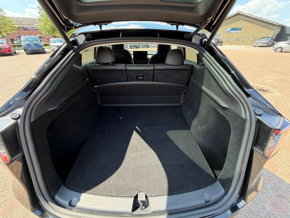 Tesla Model Y RWD 5d