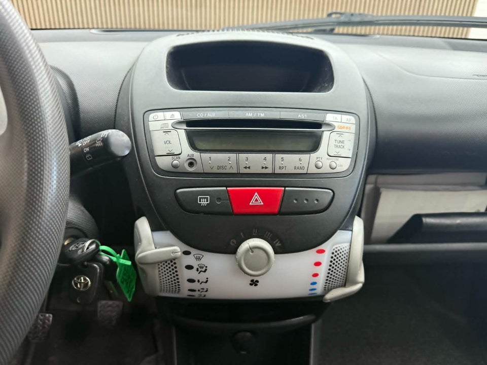 Toyota Aygo 1,0 VVT-i T2 5d