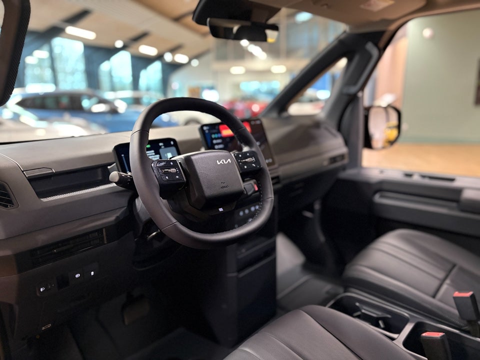 Kia PV5 51 Standard Range Access 5d