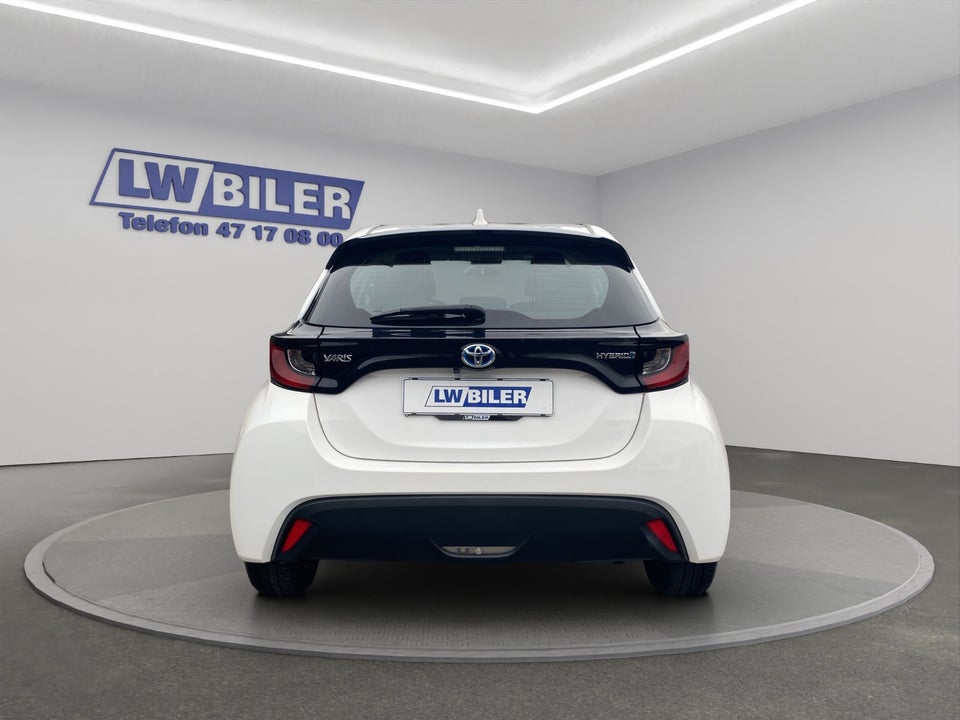 Toyota Yaris 1,5 Hybrid Essential e-CVT 5d