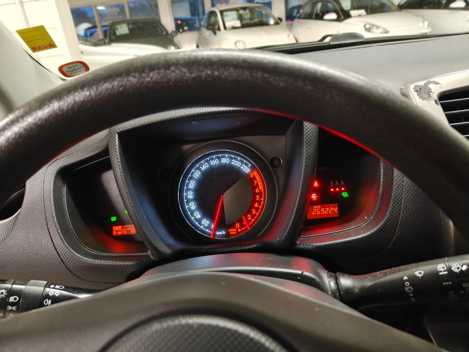 Toyota Urban Cruiser 1,3 VVT-i T1 5d