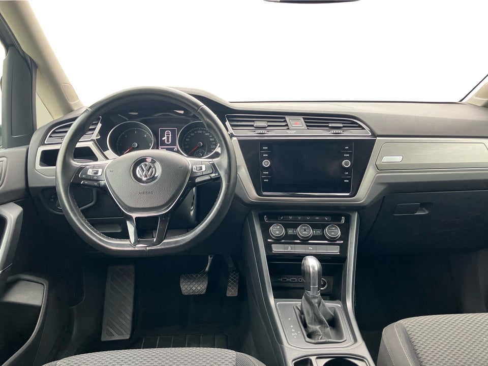 VW Touran 1,6 TDi 115 Comfortline Connect DSG 7prs 5d