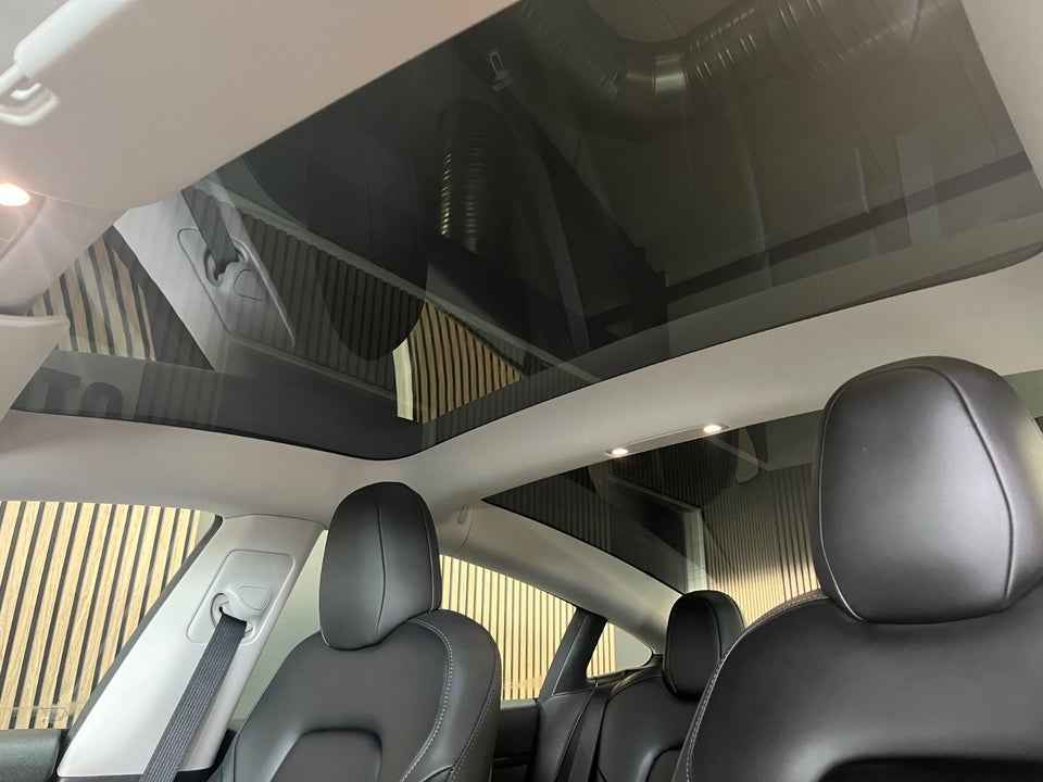 Tesla Model 3 Long Range AWD 4d